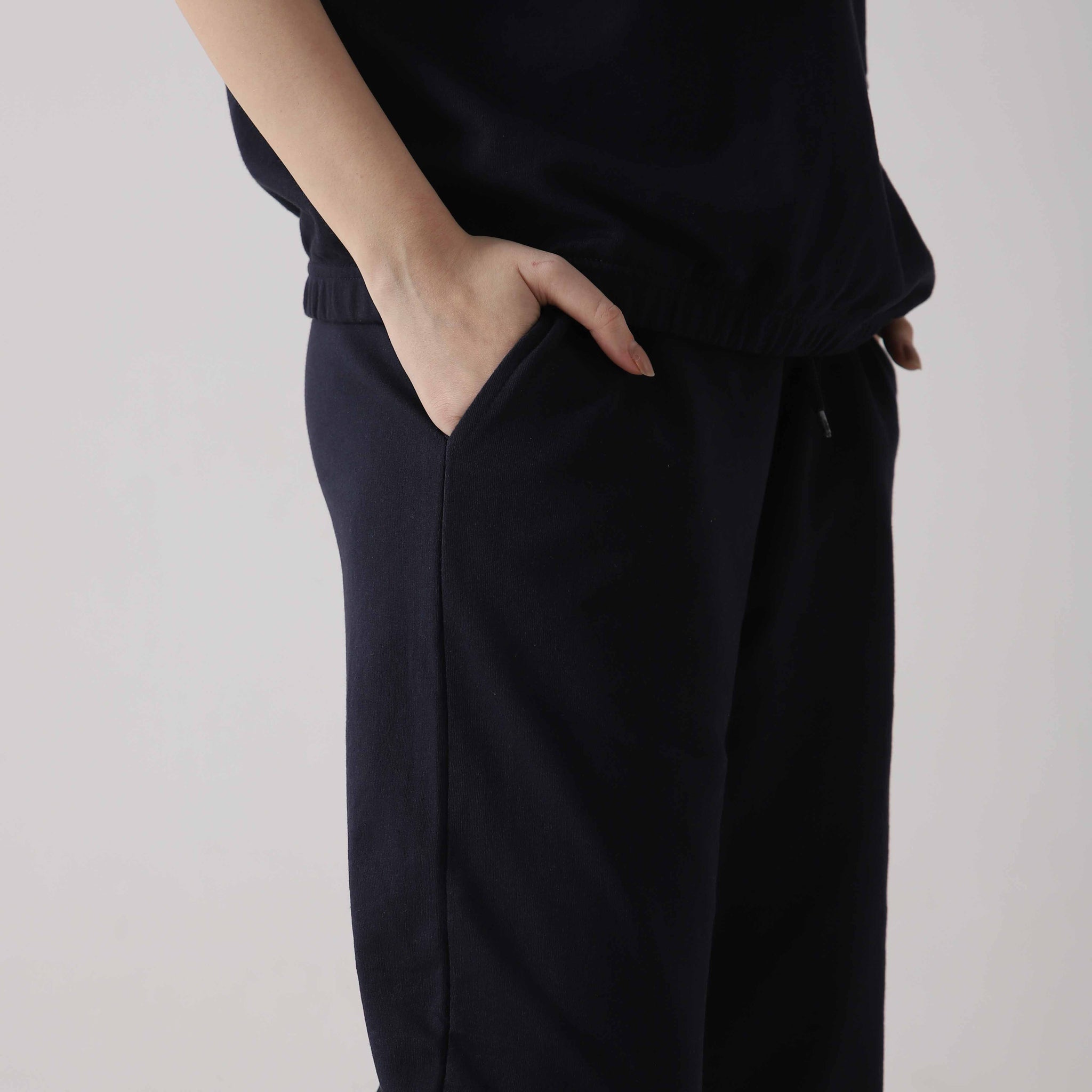 ELEVATE CARGO BOTTOM