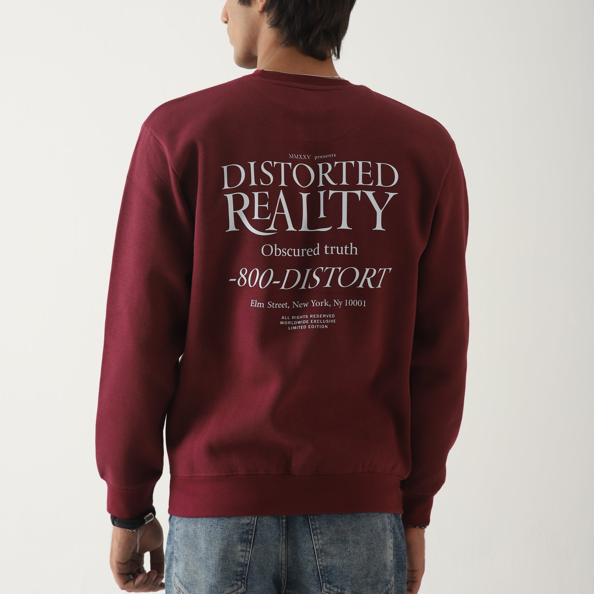Distorted Reality Sweatshirt | RElAX FIT