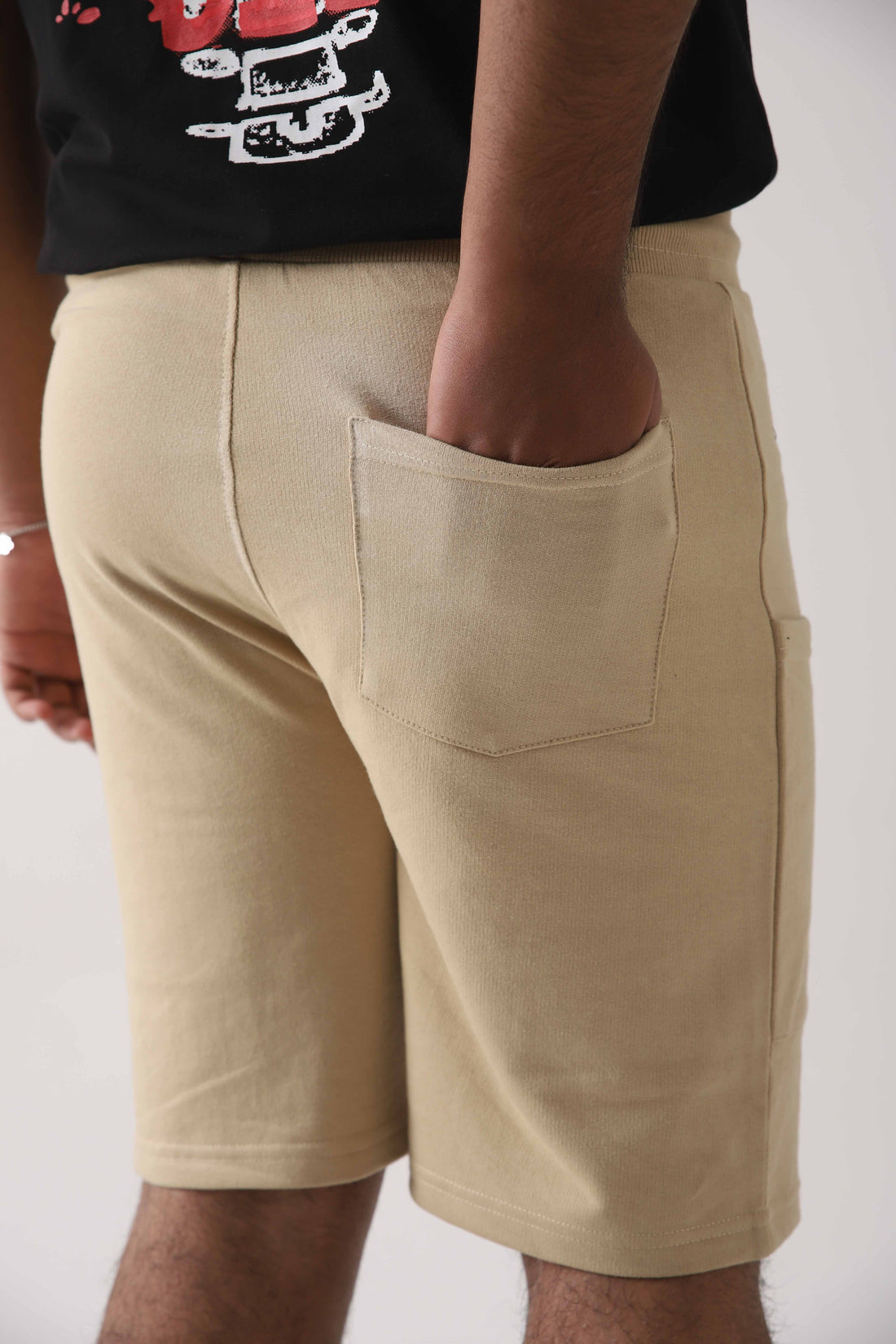 MINIMALIST POCKET SHORTS