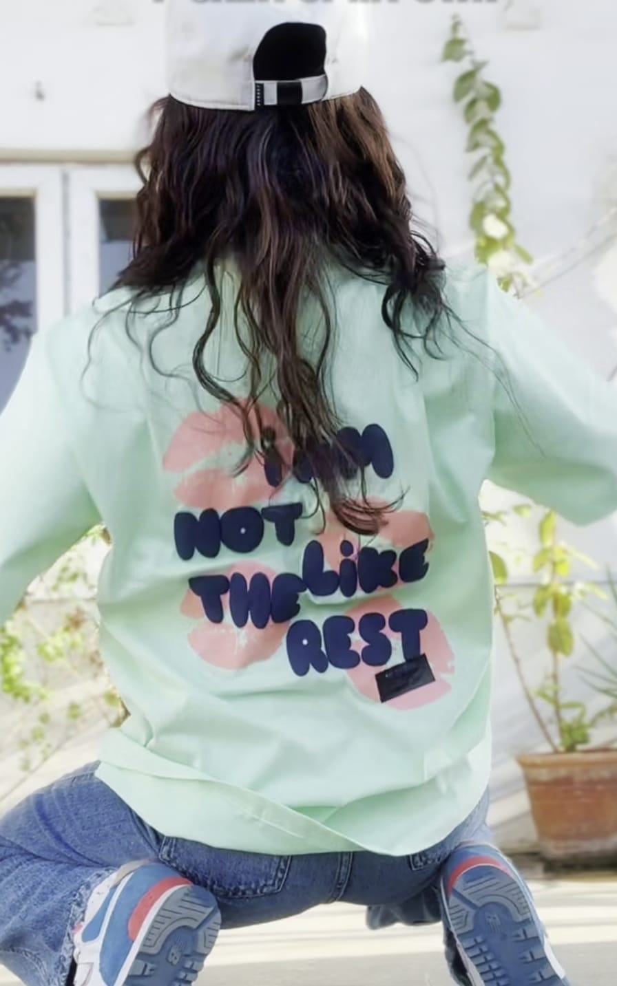 Zattitudeclothing oversize tshirt Not Like The Rest | Drop-Shoulder